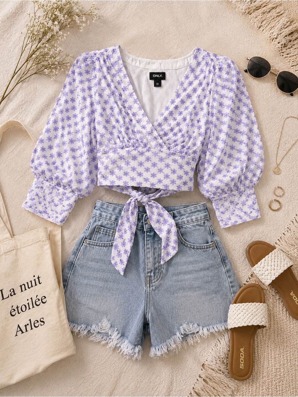Only Love Urbanized Smocked Cropped Blouse Small (g1) Embroidered Flowers